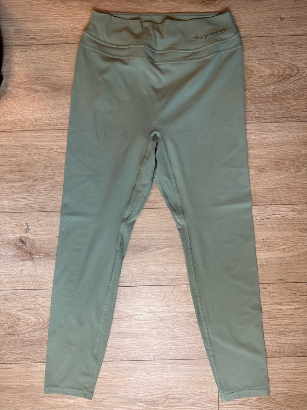 Gymshark - Whitney Simmons Leggings V3 w/ Butt Scrunch - Picture 2 of 10